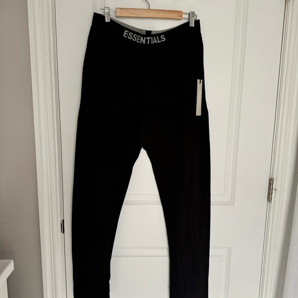 Fear of God Essentials Essentials Black Lounge Pants
Size M - Picture 6 of 13